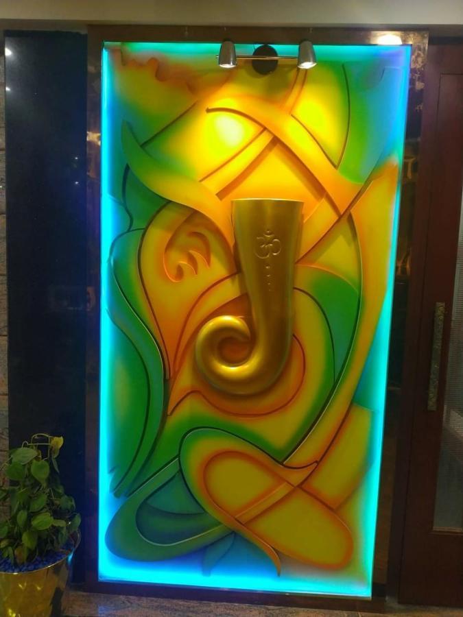 Hotel Sjr Varanasi Exterior photo