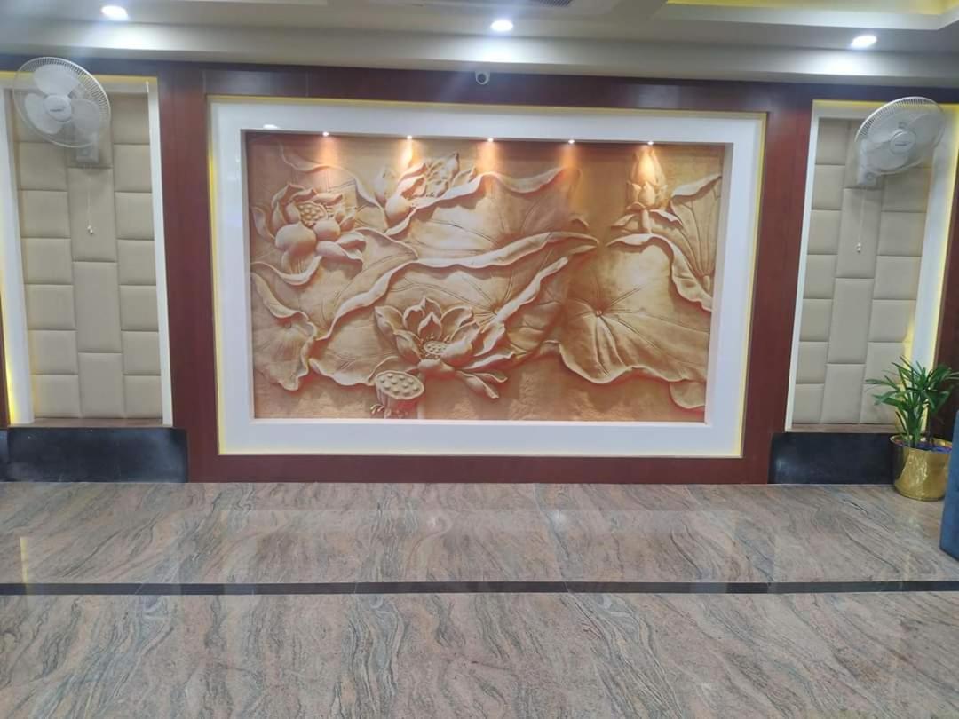 Hotel Sjr Varanasi Exterior photo