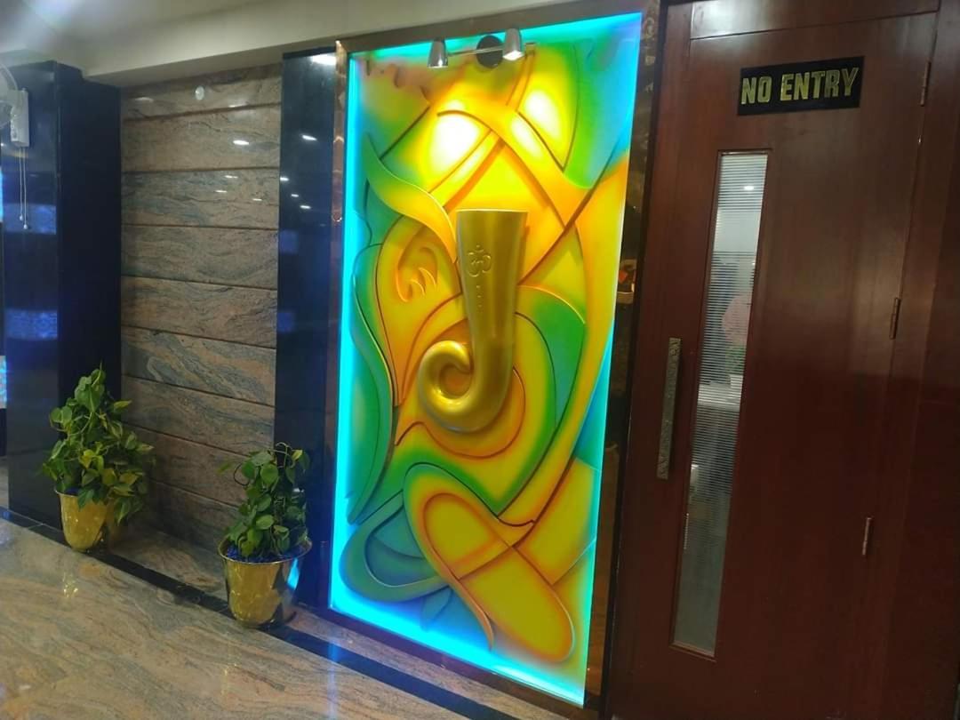 Hotel Sjr Varanasi Exterior photo